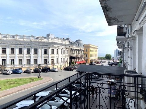 Купити квартиру за адресою Екатерининская площадь в Одеса на Findly.com.ua Квартира на Екатерининская площадь в Одеса, ID 162879, фото №1