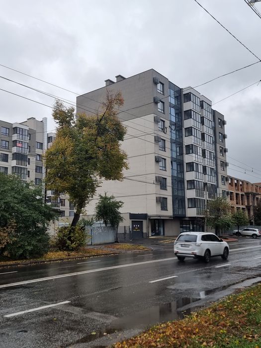 Купити квартиру за адресою вул. Сінна, 25 на Findly.com.ua Квартира на вул. Сінна, 25, ID 167322, фото №1