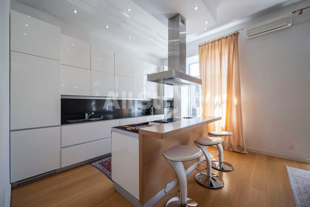 Орендувати квартиру за адресою вул. Антоновича, 17А в Київ на Findly.com.ua Квартира на вул. Антоновича, 17А в Київ, ID 173047, фото №1