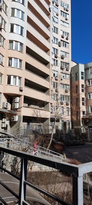 Орендувати квартиру за адресою вул. Метрополіта Андрія Шептицького, 10 в Київ на Findly.com.ua Квартира на вул. Метрополіта Андрія Шептицького, 10 в Київ, ID 200330, фото №1