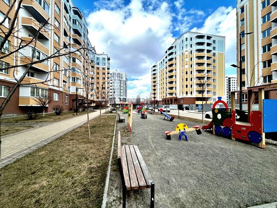 Квартира на біля зупинки електрички та маршрутних таксі на Київ в Києві, ID 221078, фото №1