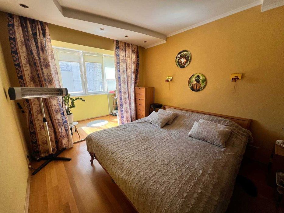 Квартира на біля набережної та парку Письменників в Києві, ID 230410, фото №1
