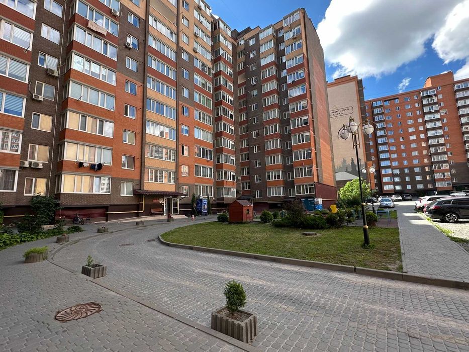 Купити квартиру за адресою вул. Покришкіна, 8В в Вінниця на Findly.com.ua Квартира на вул. Покришкіна, 8В в Вінниця, ID 298509, фото №1