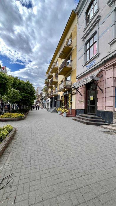 Квартира на на легендарній Стометрівці в Івано-Франківськ, ID 248864, фото №1