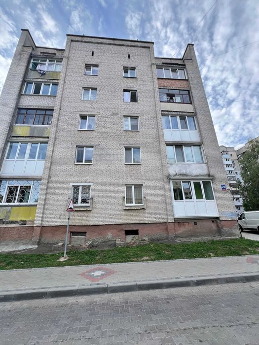Купити квартиру за адресою просп. Відродження в Луцьк на Findly.com.ua Квартира на просп. Відродження в Луцьк, ID 327686, фото №1
