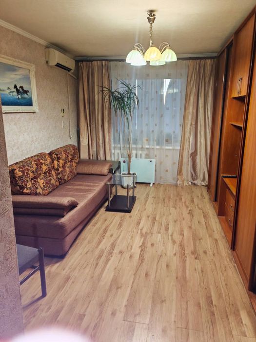 Купити квартиру за адресою вул. Мендел-Шнееросона, 9 в Дніпро на Findly.com.ua Квартира на вул. Мендел-Шнееросона, 9 в Дніпро, ID 328191, фото №1