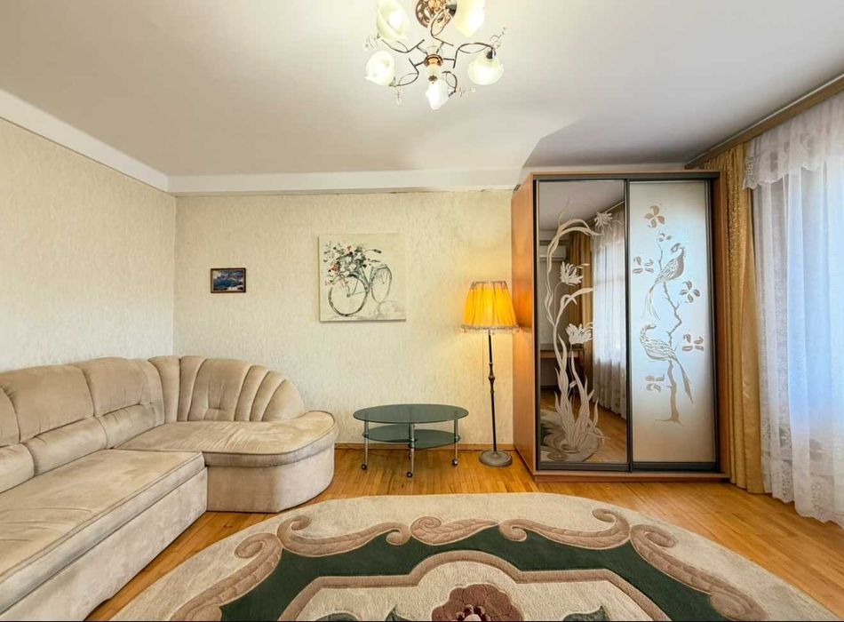 Купити квартиру за адресою просп. Оболонський, 10 в Київ на Findly.com.ua Квартира на просп. Оболонський, 10 в Київ, ID 353153, фото №1