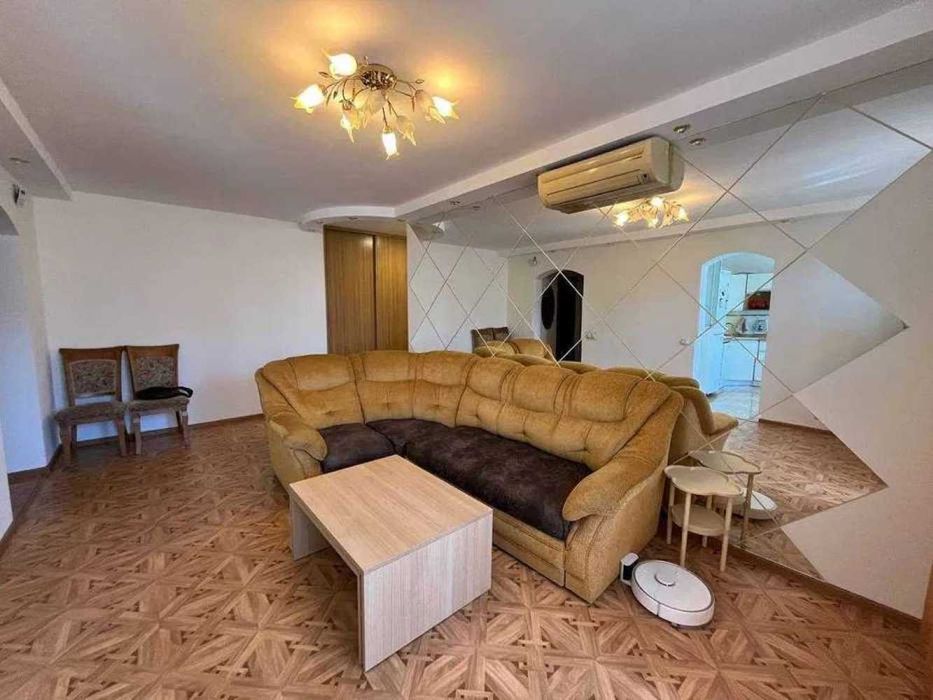 Квартира на біля метро Мінська, ID 401625, фото №1