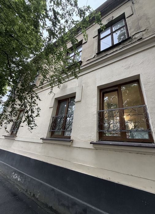 Купити квартиру за адресою вул. Миколи Зерова, 6 на Findly.com.ua Квартира на вул. Миколи Зерова, 6, ID 404275, фото №1