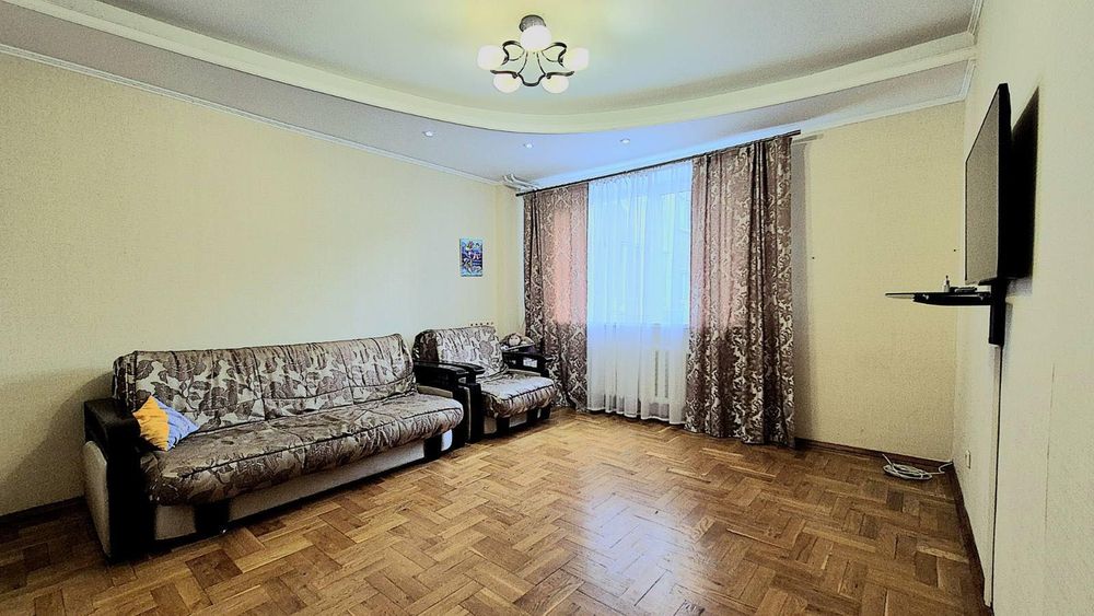 Купити квартиру за адресою вул. Грушевського, 15 на Findly.com.ua Квартира на вул. Грушевського, 15, ID 480258, фото №1