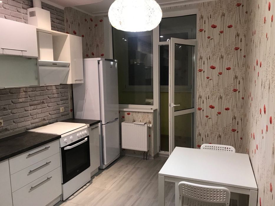 Орендувати квартиру за адресою вул. Драгоманова, 2б на Findly.com.ua Квартира на вул. Драгоманова, 2б, ID 487681, фото №1