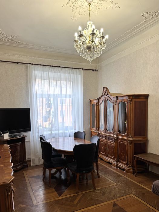 Орендувати квартиру за адресою вул. Академіка Янгеля, 2 на Findly.com.ua Квартира на вул. Академіка Янгеля, 2, ID 488163, фото №1