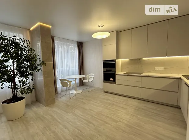 Квартира на вул. Літературна, 27 в Києві, ID 239328, фото №1
