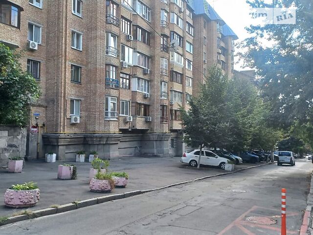 Квартира на вул. Олександра Кониського 64/68 в Києві, ID 190455, фото №1