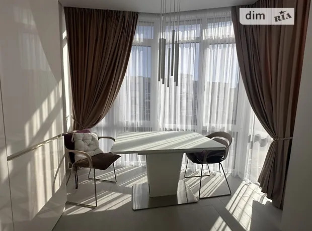 Квартира на вул. Захисників, 8 в Києві, ID 240142, фото №3