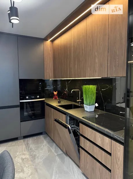 Квартира на вул. Левицького Романа, 4 в Івано-Франківську, ID 225480, фото №1