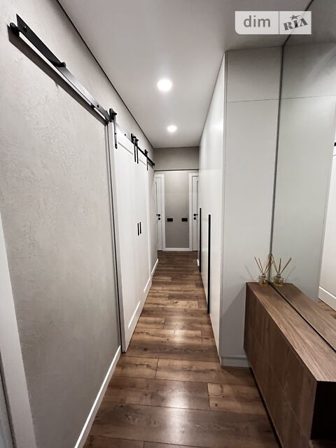 Квартира на вул. Нарвська, 7 в Кривому Розі, ID 204679, фото №1