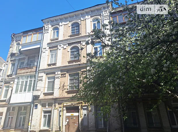 Купити квартиру за адресою вул. Межигірська, 32 на Findly.com.ua Квартира на вул. Межигірська, 32, ID 176777, фото №1