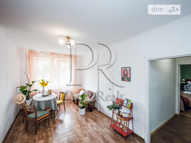 Купити квартиру за адресою вул. Уманська, 41 в Київ на Findly.com.ua Квартира на вул. Уманська, 41 в Київ, ID 173615, фото №1
