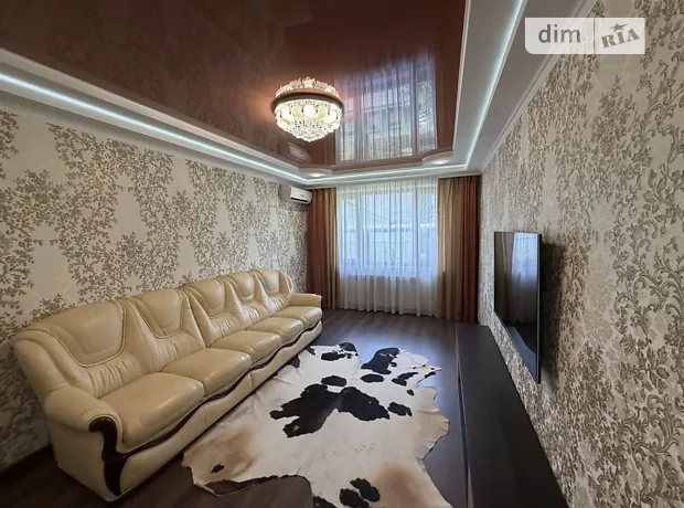 Квартира на вул. Центральна, ID 328581, фото №1