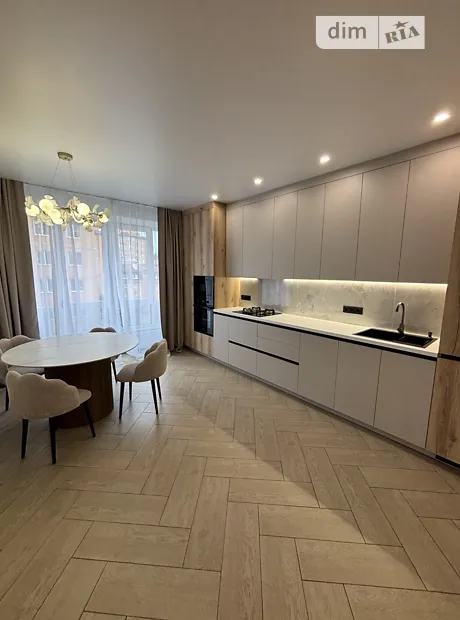 Купити квартиру за адресою вул. Літературна, 27 в Київ на Findly.com.ua Квартира на вул. Літературна, 27 в Київ, ID 314238, фото №1