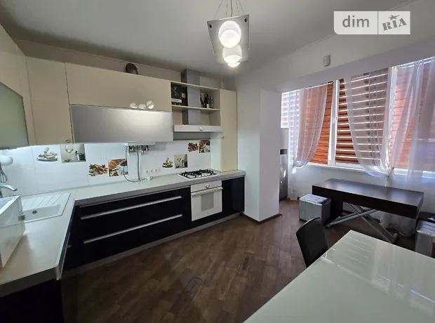 Квартира на вул. Літературна, 24 в Київ, ID 348961, фото №1