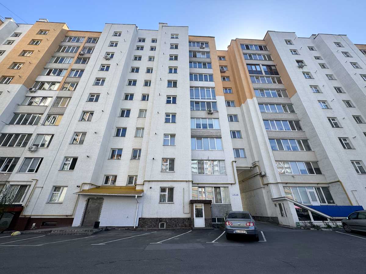 Купити квартиру за адресою вул. Зарічанська, 9 на Findly.com.ua Квартира на вул. Зарічанська, 9, ID 394011, фото №1