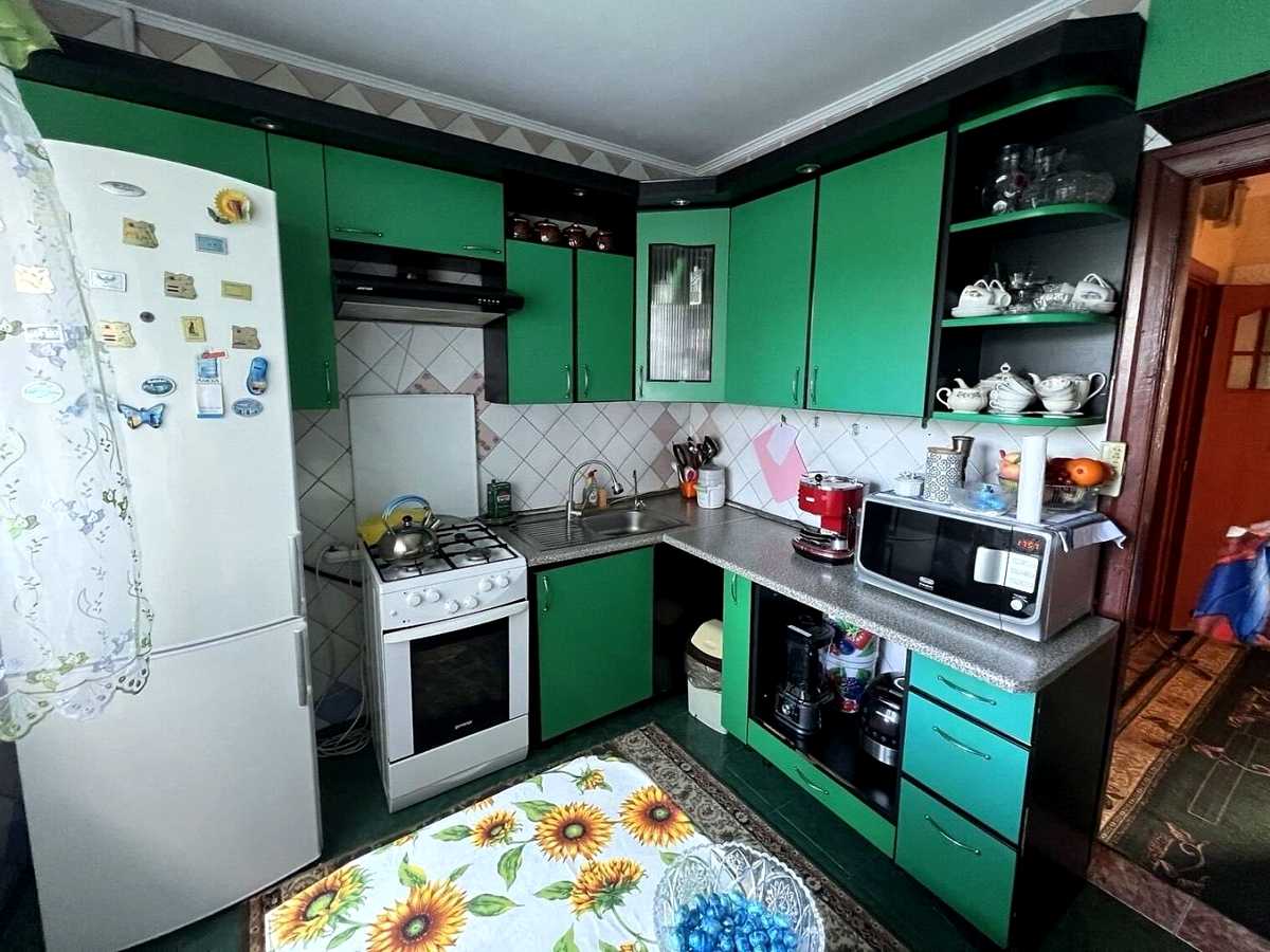 Купити квартиру за адресою вул. Проскурівського підпілля, 207 на Findly.com.ua Квартира на вул. Проскурівського підпілля, 207, ID 393135, фото №1