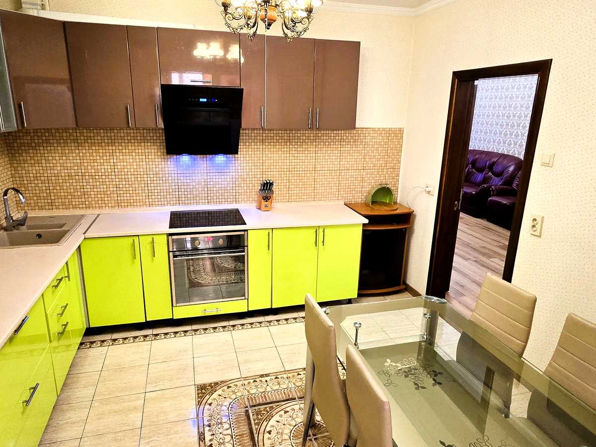 Орендувати квартиру за адресою вул. Драгоманова, 12-А в Київ на Findly.com.ua Квартира на вул. Драгоманова, 12-А в Київ, ID 300455, фото №1