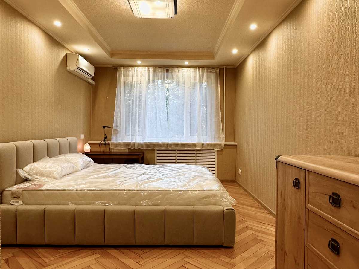 Орендувати квартиру за адресою вул. Салютна, 10 в Київ на Findly.com.ua Квартира на вул. Салютна, 10 в Київ, ID 314593, фото №1