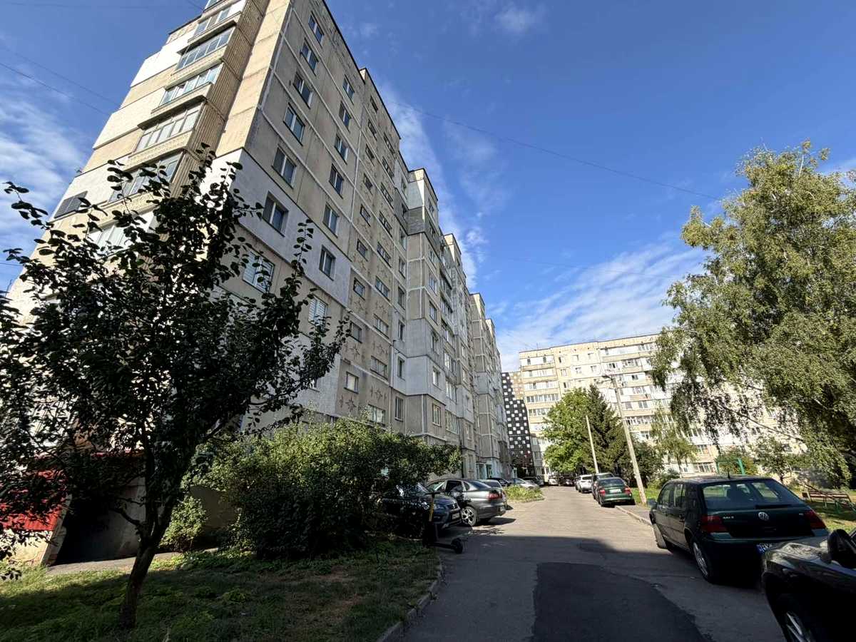 Купити квартиру за адресою вул. Проскурівського підпілля, 215 на Findly.com.ua Квартира на вул. Проскурівського підпілля, 215, ID 390050, фото №1