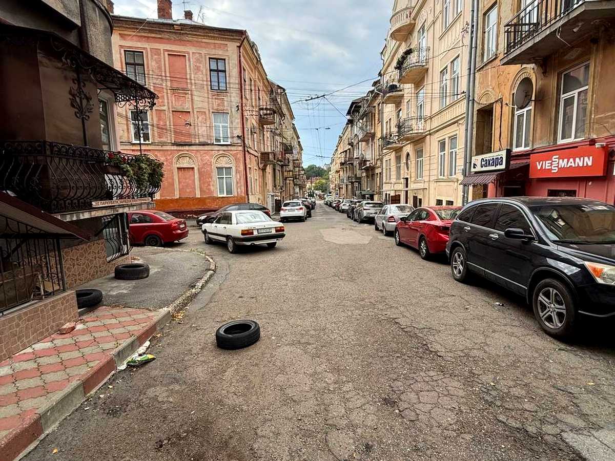 Купити квартиру за адресою вул. Дюссельдорфська, 9 на Findly.com.ua Квартира на вул. Дюссельдорфська, 9, ID 388409, фото №1