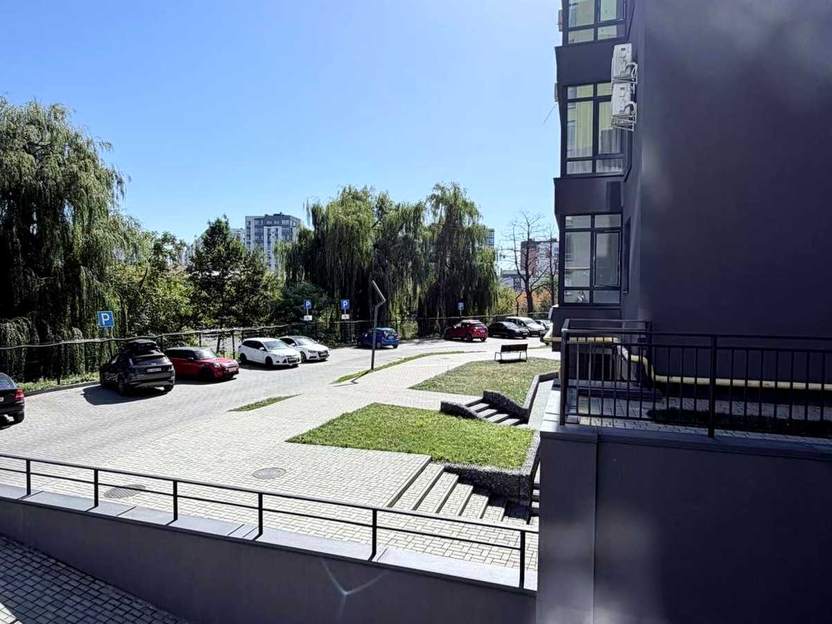 Купити квартиру за адресою вул. Приозерна, 37 на Findly.com.ua Квартира на вул. Приозерна, 37, ID 392355, фото №1