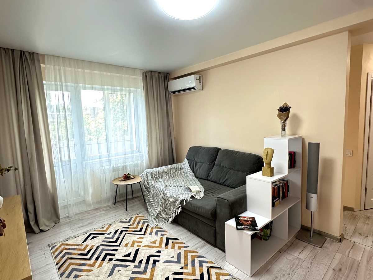 Купити квартиру за адресою вул. Академіка Корольова, 10Б на Findly.com.ua Квартира на вул. Академіка Корольова, 10Б, ID 475955, фото №1